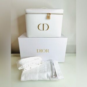 🌸 New Dior luxury beauty Travel Set with Vanity Case 🌸